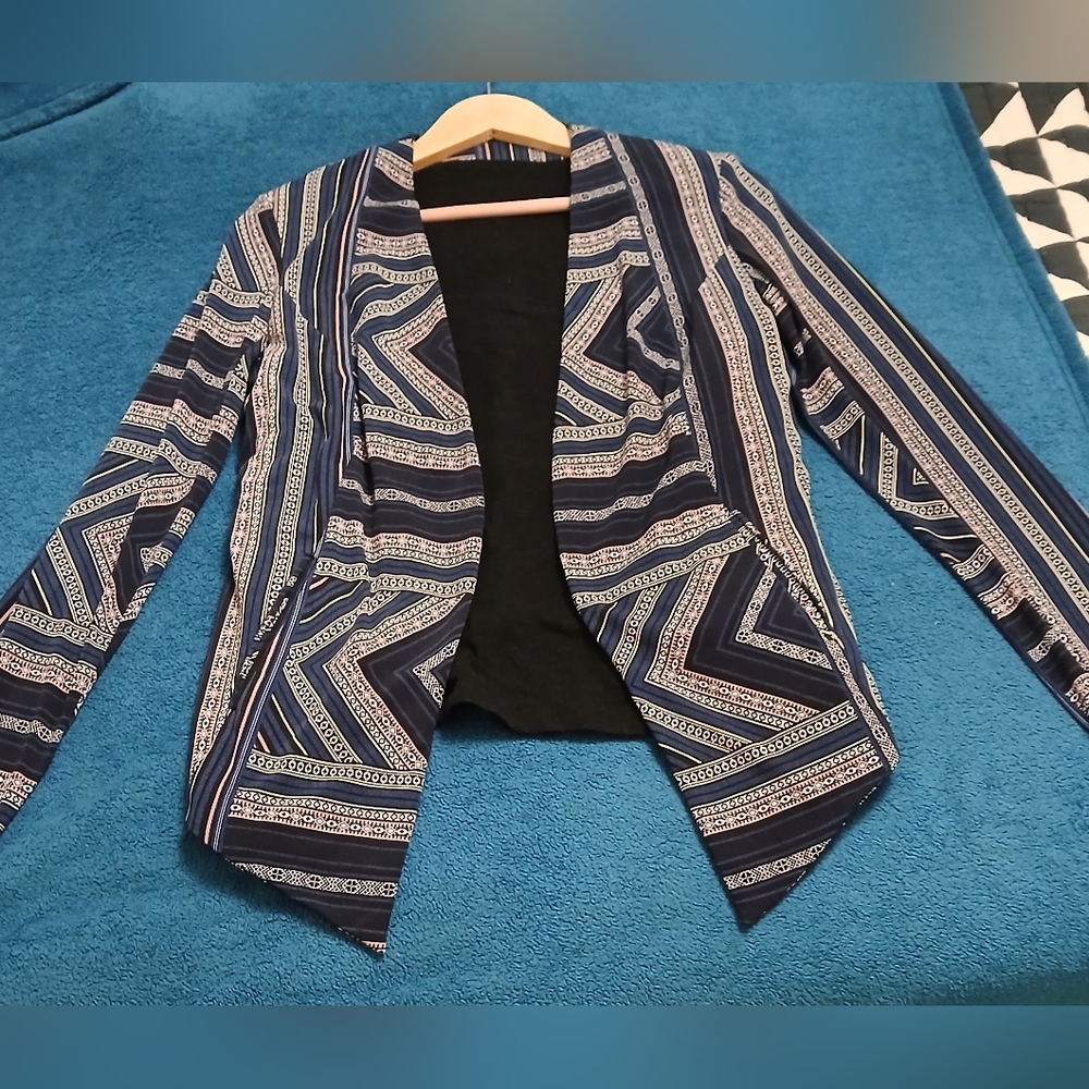 Bcbgeneration Jacket Multicolor Tribal Size Medium - image 3